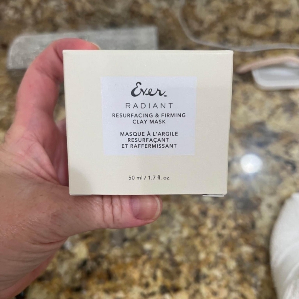 Ever RADIANT Resurfacing & Firming Clay Mask - Picture 4 of 4